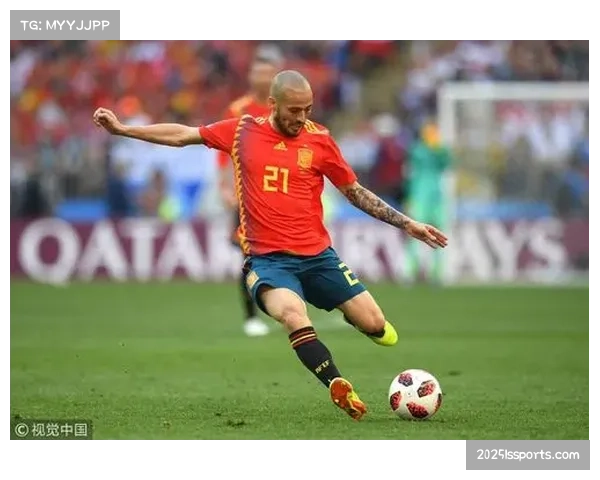 特写：射失关键点球后，芬兰小将于混合采访区长时间低头不语